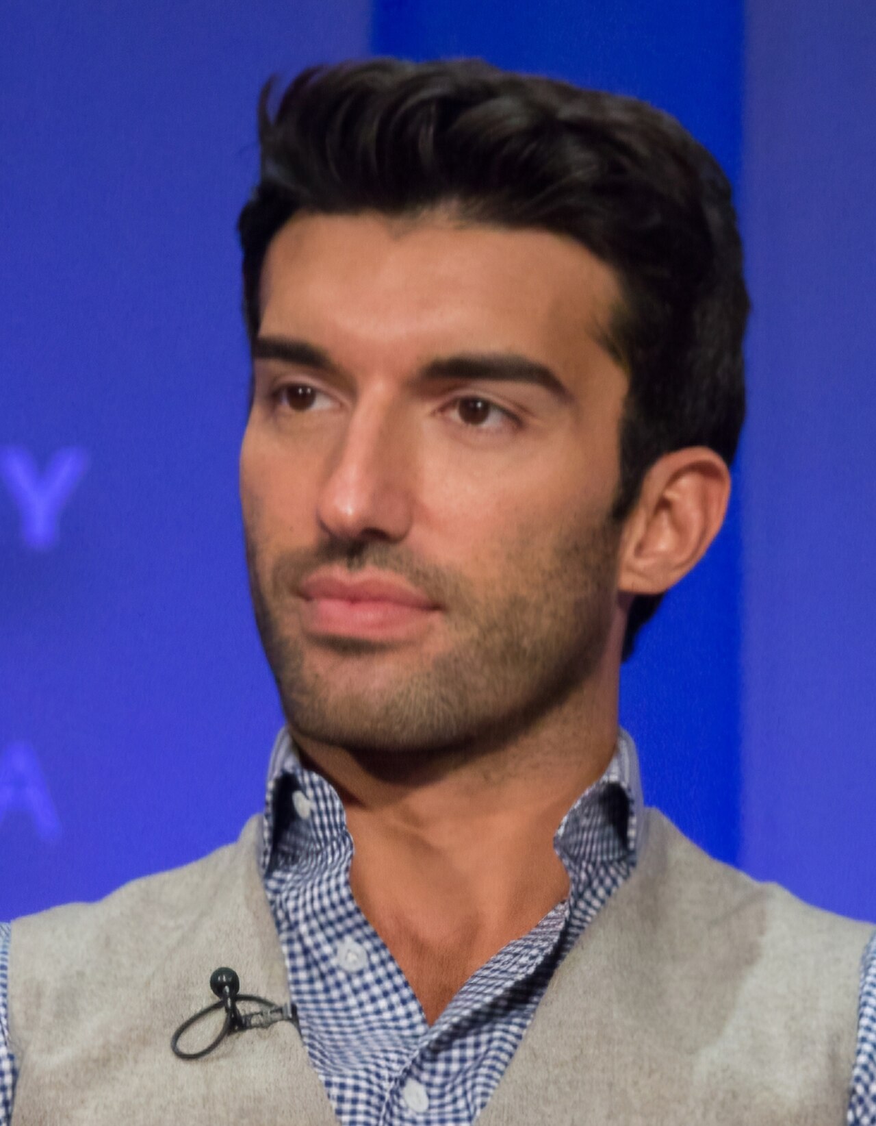 Justin Baldoni at PaleyFest in 2015